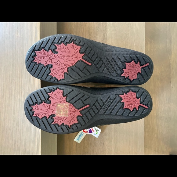 Raquel Short Lace Up Winter Boot in Black *Brand New In Box* - Picture 9 of 9